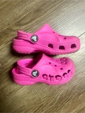 CROCS Kids 7 Pink Clog Sandals - Lightweight Comfort